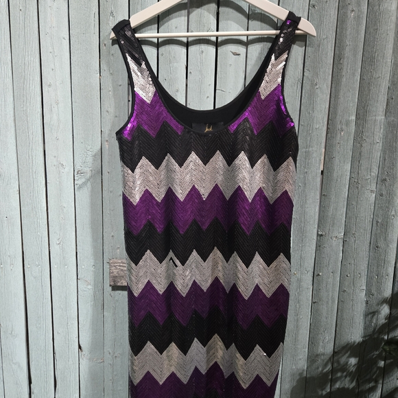 Jack by BB Dakota Dresses & Skirts - Jack by BB Dakota Purple and Silver Chevron Midi Dress